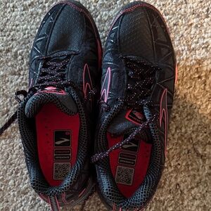 Brooks cascadia Black and Pink Athletic Shoes
